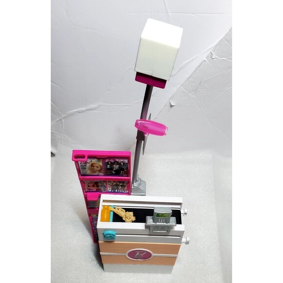 ​Barbie Supermarket Set w/ Doll, Working Features and 25 Pieces! Complete Set - Picture 5 of 16